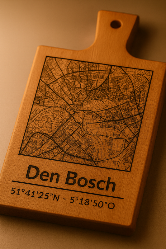 Borrelplank Den Bosch - Serveerplank van Beukenhout met Gravure Stadsplattegrond - Oakman Objects