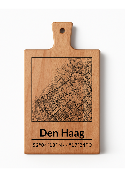 Snijplank Den Haag – Borrelplank van Beukenhout met Gravure Stadsplattegrond – Oakman Objects