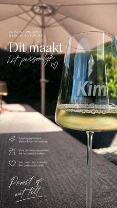 Gegraveerd wijnglas met eigen naam | Persoonlijk cadeau 52 cl
