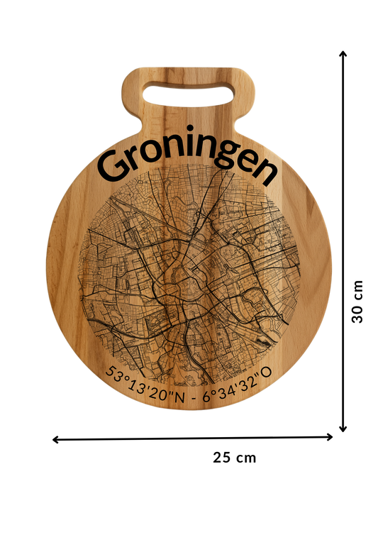 Snijplank Groningen Rond – Borrelplank van Beukenhout met Gravure Stadsplattegrond – Oakman Objects