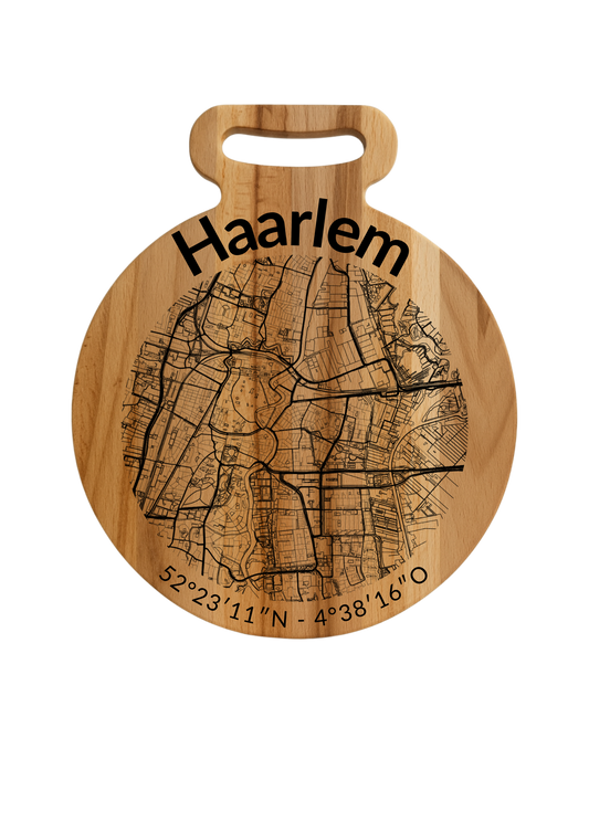 Snijplank Haarlem Rond – Borrelplank van Beukenhout met Gravure Stadsplattegrond – Oakman Objects