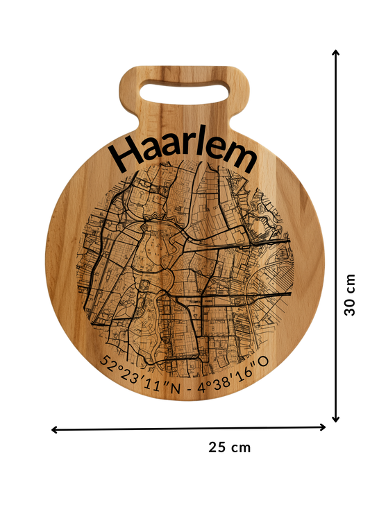 Snijplank Haarlem Rond – Borrelplank van Beukenhout met Gravure Stadsplattegrond – Oakman Objects