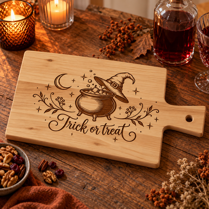 Borrelplank met heksenhoed en ketel | Gegraveerd Halloweencadeau