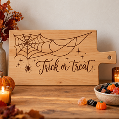 Borrelplank met spinnenweb gravure | Gegraveerd Halloweencadeau
