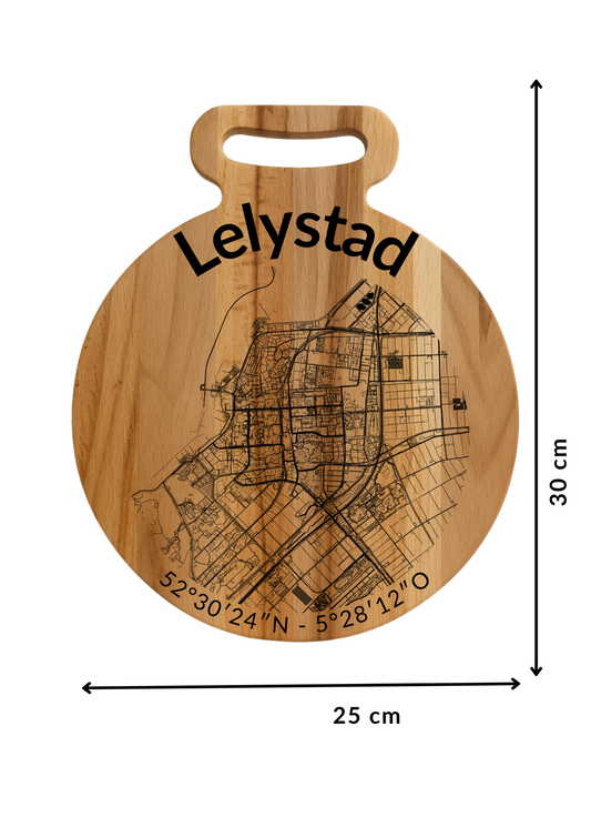 Snijplank Lelystad Rond – Borrelplank van Beukenhout met Gravure Stadsplattegrond – Oakman Objects