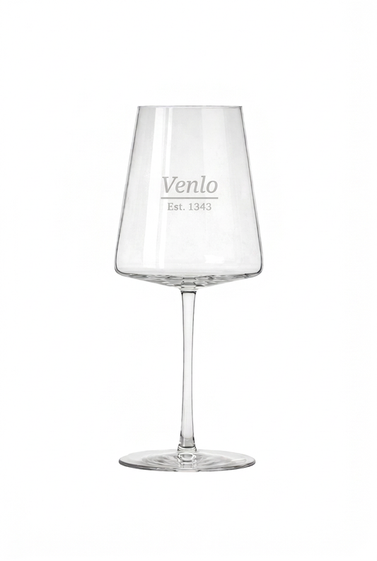 Wijnglas Venlo met gravure op witte achtergrond