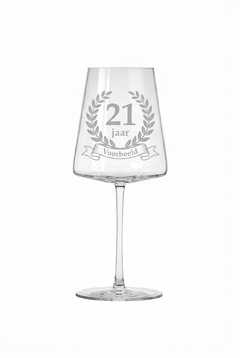 Gegraveerd wijnglas 21e verjaardag met naam - 52 cl