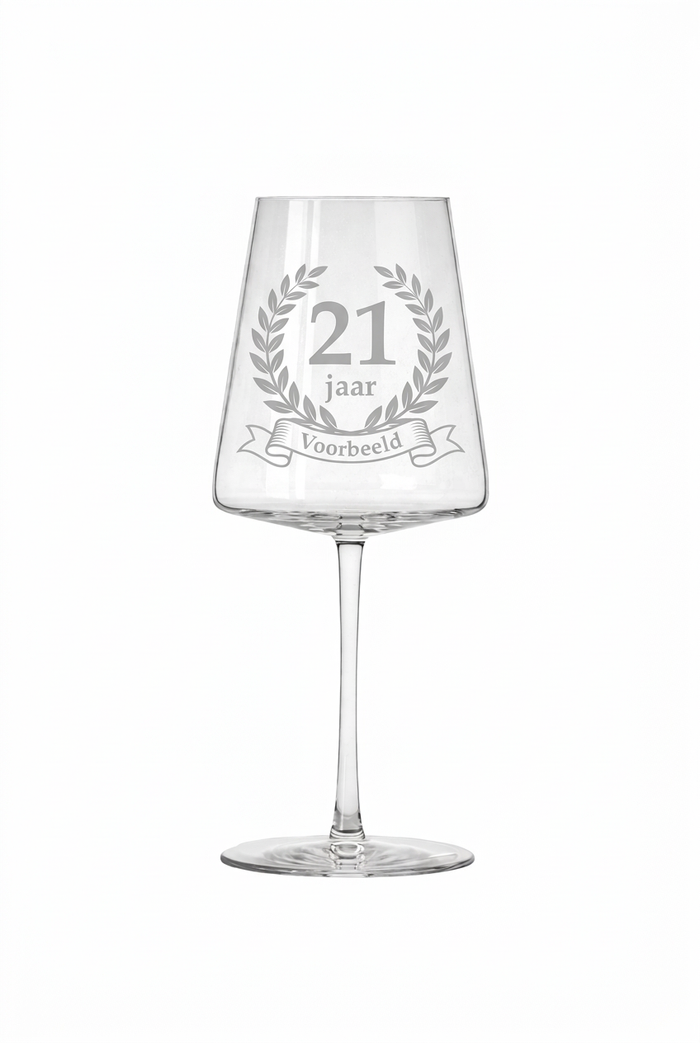 Gegraveerd wijnglas 21e verjaardag met naam - 52 cl