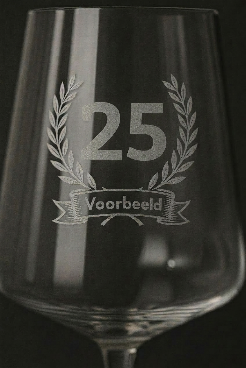 Gegraveerd wijnglas Met Naam 25 Tijdloos Cadeau 52 Cl met naam - Gepersonaliseerd cadeau