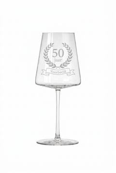 Gegraveerd wijnglas 50e verjaardag met naam - 52 cl