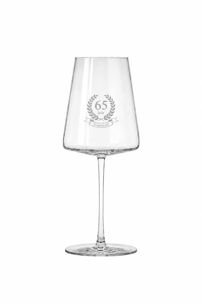 Gegraveerd wijnglas 65e verjaardag met naam | 52 cl