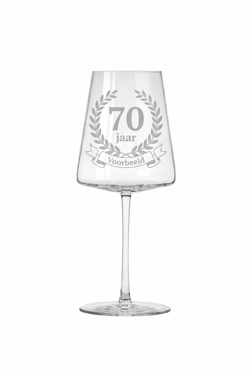 Gegraveerd wijnglas 70e verjaardag met naam - 52 cl