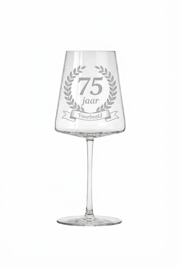 Gegraveerd wijnglas 75e verjaardag met naam - 52 cl