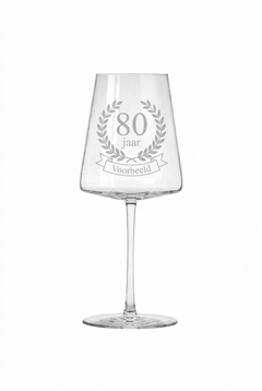 Gegraveerd wijnglas 80e verjaardag met naam - 52 cl
