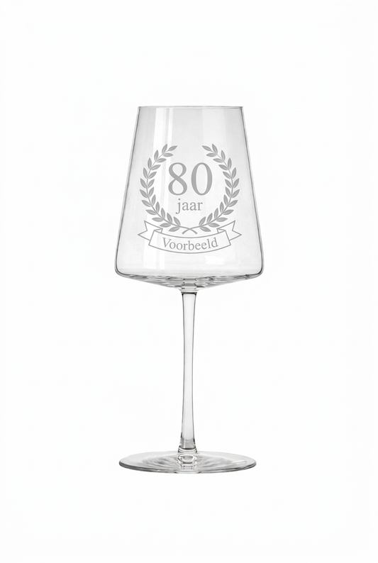 Gegraveerd wijnglas 80e verjaardag met naam - staand
