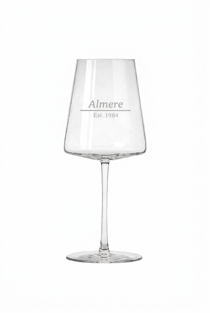 Gegraveerd wijnglas Almere met datum stadsrechten - Uniek cadeau - 52 cl