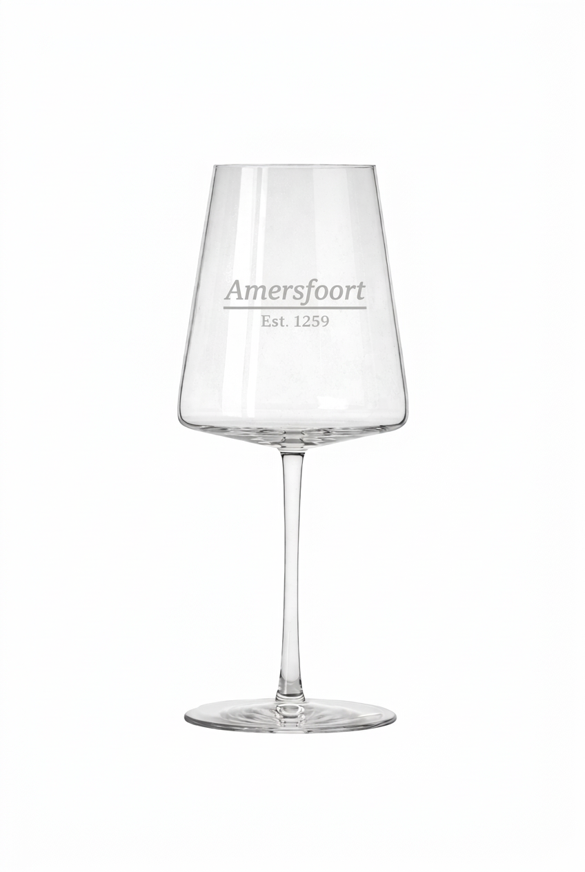 Gegraveerd wijnglas Amersfoort met datum stadsrechten - Uniek cadeau - 52 cl
