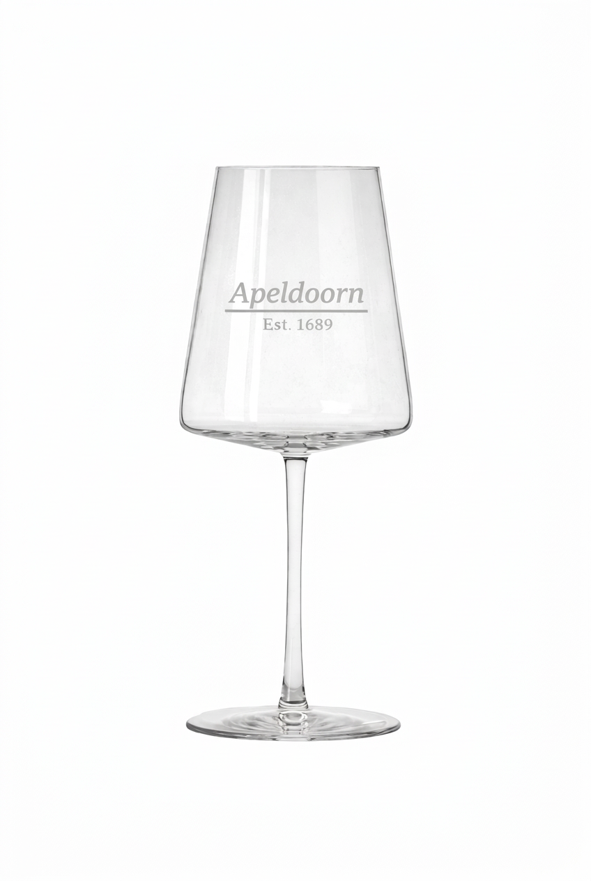 Gegraveerd wijnglas Apeldoorn met datum stadsrechten - Uniek cadeau - 52 cl