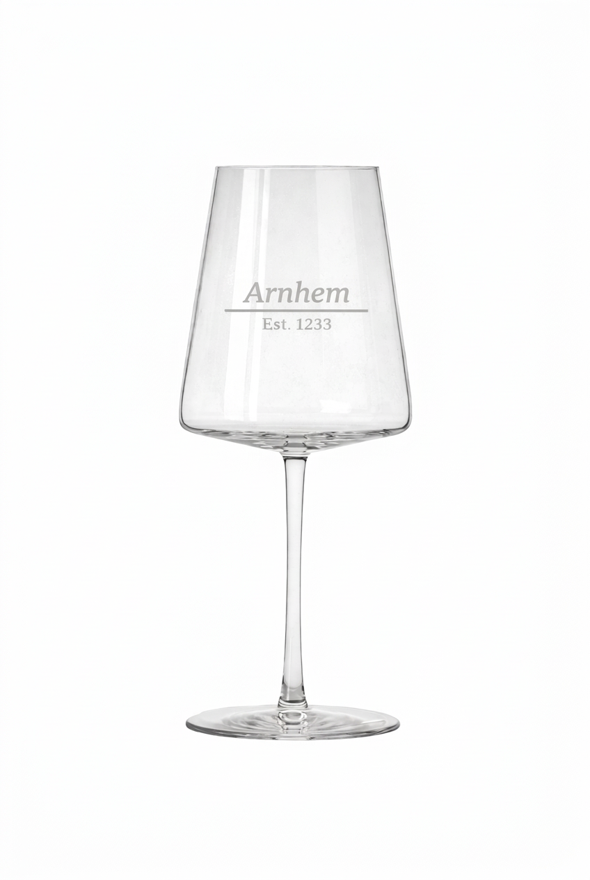 Gegraveerd wijnglas Arnhem met datum stadsrechten - Uniek cadeau - 52 cl