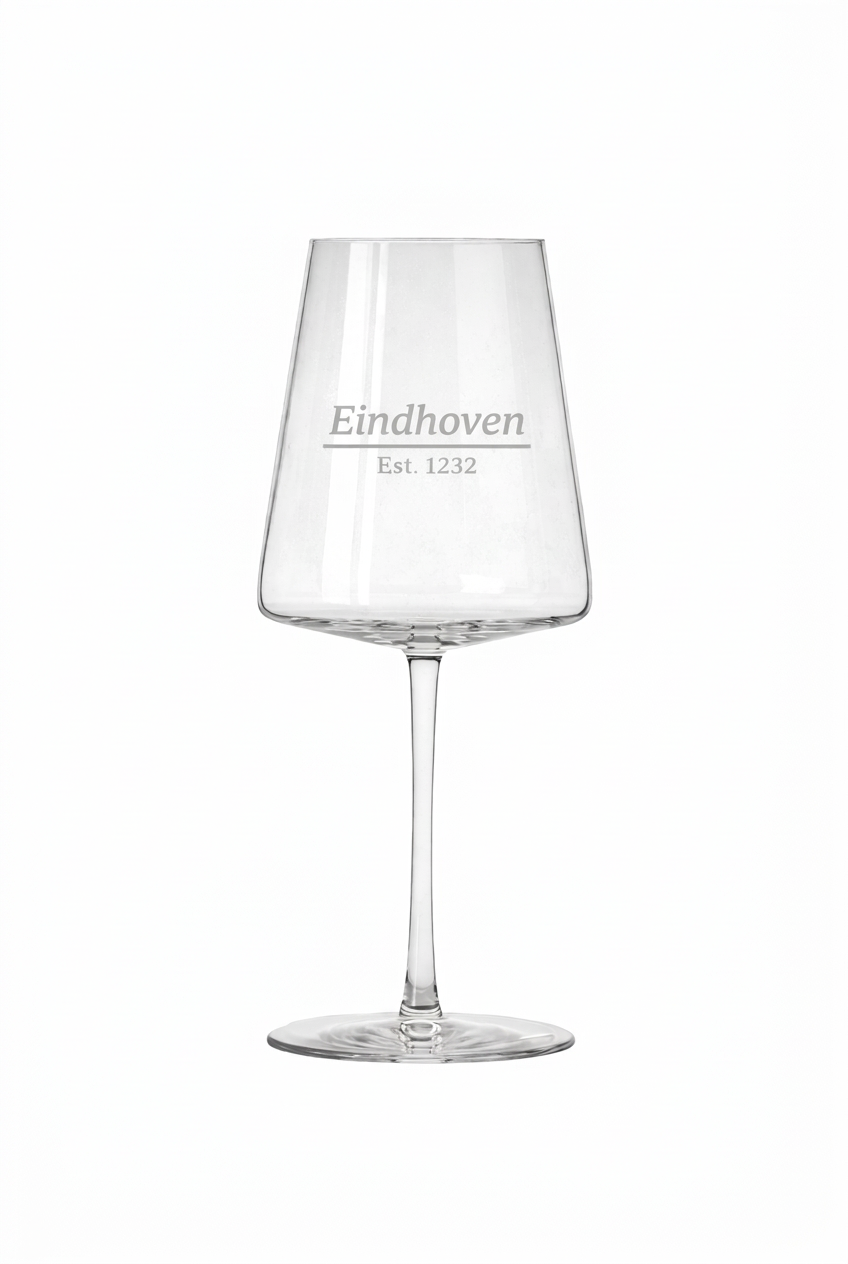 Gegraveerd wijnglas Eindhoven met datum stadsrechten - Uniek cadeau - 52 cl
