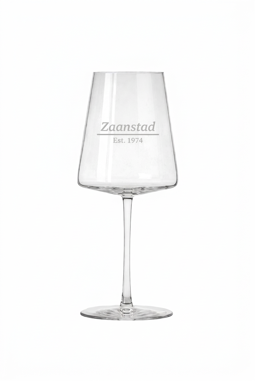 Gegraveerd wijnglas Zaanstad met datum stadsrechten - Uniek cadeau - 52 cl